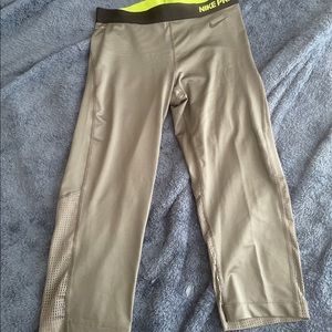 Nike Pro Gray Capri Leggings